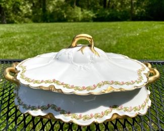 SOLD - Limoges “Cloverleaf” 61 pieces - Beautiful vintage china!