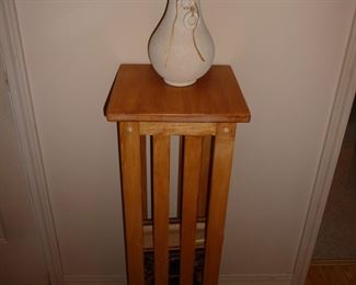 tall display / tall vase