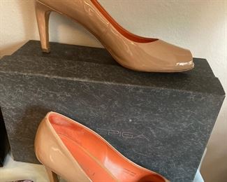 Via Spiea, Tan High Heels