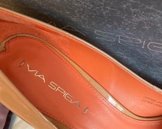 Via Spiea, Tan High Heels