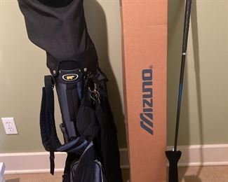 Mizuno Golf Clubs and Golf Bag