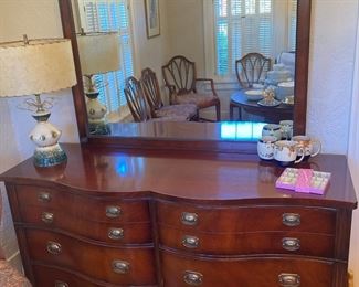 Mahogony Double Bowed Front Dresser with Mirror
