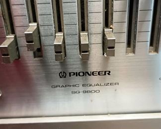 Pioneer Graphic Equalizer - SG-9800