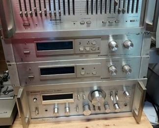 Pioneer Graphic Equalizer - SG-9800, Pioneer Reverberation Amplifier - SR-303,Pioneer Dynamic Processor RG-2,Pioneer Stereo Amplifier SA-8800