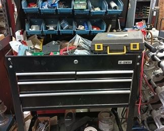 US General Rolling Tool Box/ Hardware
