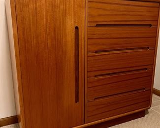 Modern Chest / Teak Wood