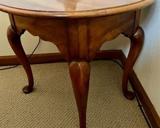 Statton Furniture Queen Anne Style Lamp Table