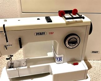 PFAFF 1197 Sew Machine