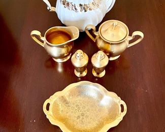 Pickard Porcelain, Sadler English Teapot