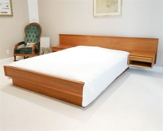 Queen Teak Platform Bed w/Floating Nightstands
