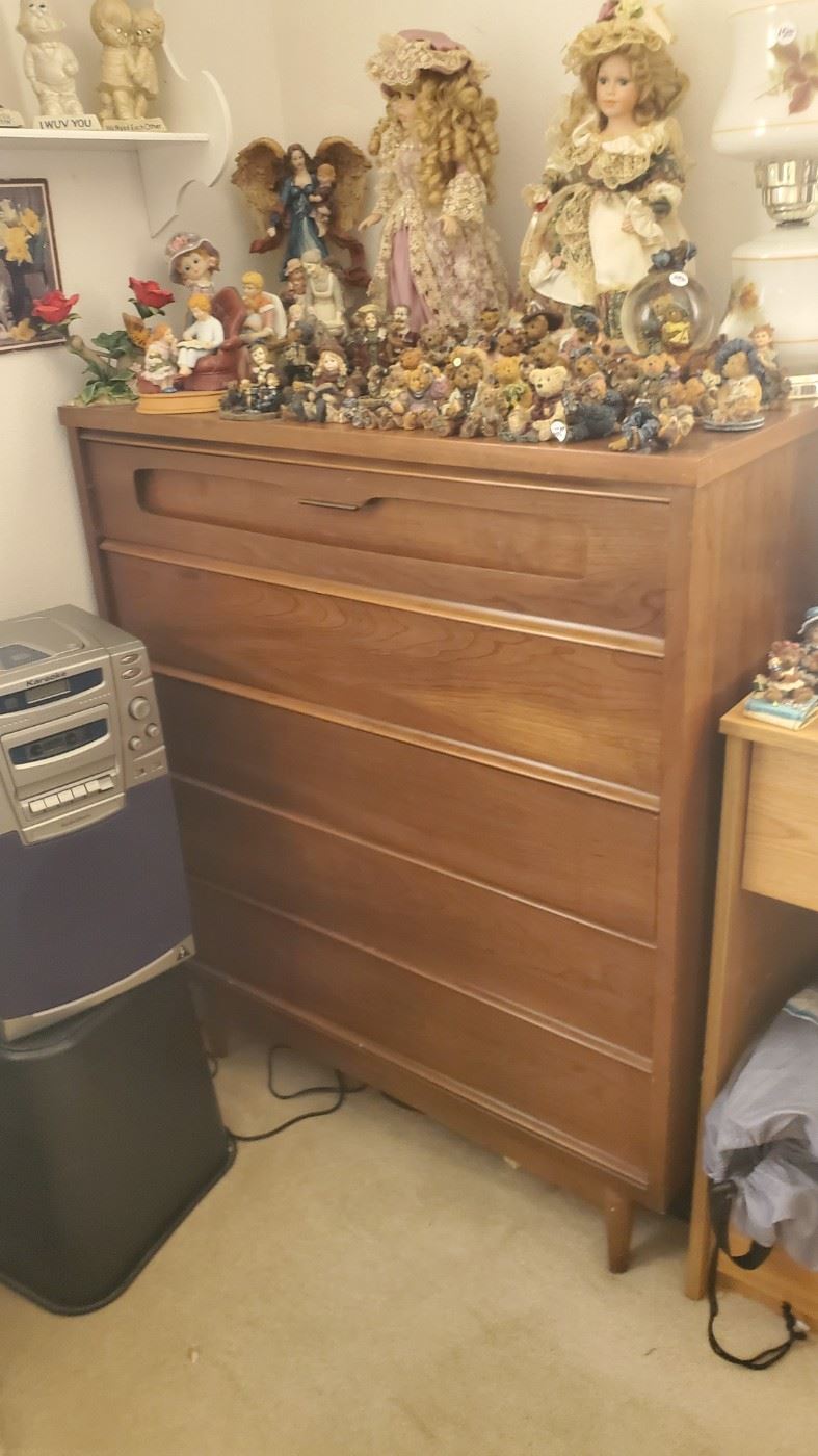 J & J Estate sales in Port Richey, FL starts on 5/4/2023