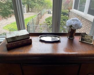 Most items from this sale are available for pre-sale at this link: https://www.estatesales.net/MI/Farmington/48334/marketplace/53731