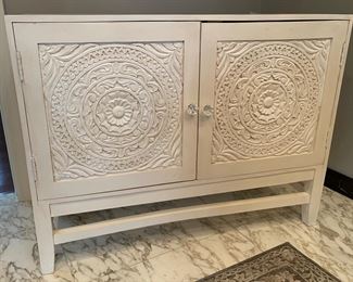 Most items from this sale are available for pre-sale at this link: https://www.estatesales.net/MI/Farmington/48334/marketplace/53731