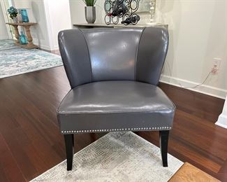 GRAY ACCENT CHAIR