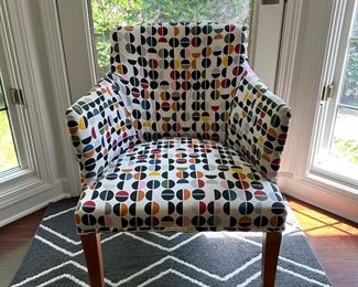 UPHOLSTERED ACCENT CHAIR, SMALL FLOOR RUG