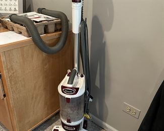 Shark Vacuum Cleaner 