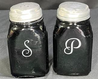 VTG McKee Glass Roman Arch Salt & Pepper