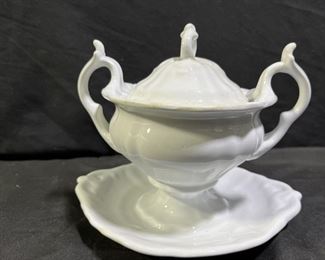 Petrus & Regout & Co. Gravy Bowl w/ Plate