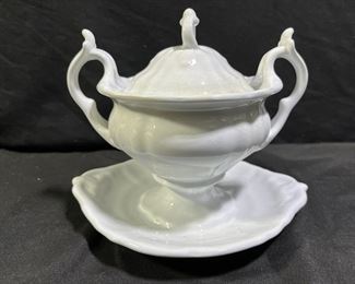 Petrus & Regout & Co. Gravy Bowl w/ Plate