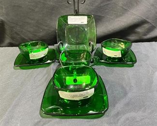 4 Anchor Hocking Forest Green Cup and Saucer Set