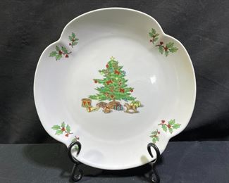 Holiday Hostess Round Christmas Platter