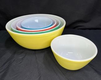 Vintage Primary Color Pyrex Nesting Mixing Bowls +