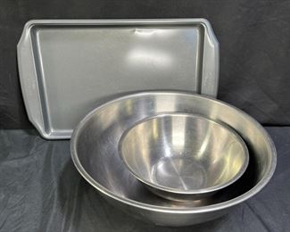 Wilton Sheet Pan 2 Stainless Steel Mixing Bowls