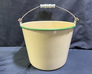 Large Granite Ware Cream & Green Pale