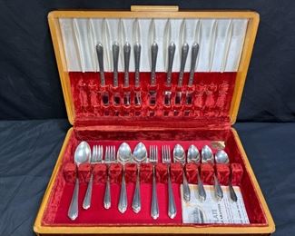 1932 Oneida Tudor Plate June-Nursery Flatware Set