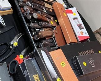 Extensive knife collection