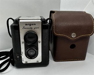 Vintage Twin Lens Film Camera - Vintage Argus Argoflex Seventy-Five TLR Camera with original case