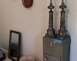 Metal shelf with lock