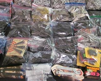 Large quantity of different types of Broadheads & Field Points - NOS