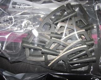 Bag of Vintage Pearson Broadheads - NOS