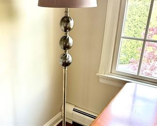 Grayson Lane Floor lamp
