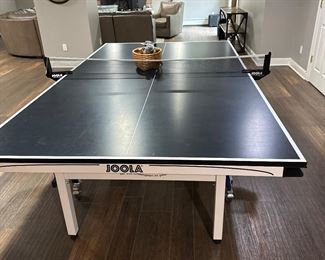 Joola Rapid Play 250 Tennis Table. Flip up one end and play by your self!