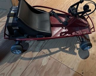 Razor kids electric go cart(needs charger)