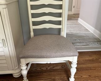 Universal style accent chair, in
cream