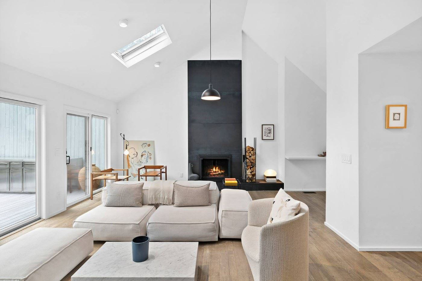 HAMPTON ESTATE SALES East Hampton Sale starts on 5/12/2023