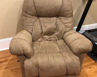 Comfy Puffy Recliner!