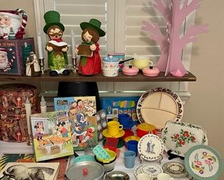 Vintage Paper Mache Christmas Carolers Figurines, Vintage Tin Japan Children’s Pot