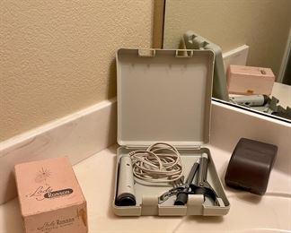 Vintage Lady Robson Electric Razor