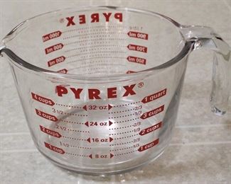 23 - Vintage Pyrex Measuring Cup 1 quart
