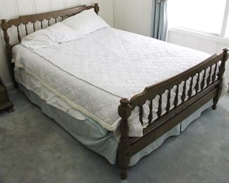 251 - Full Size Bed with Bedding 81" x 58" x 37"
