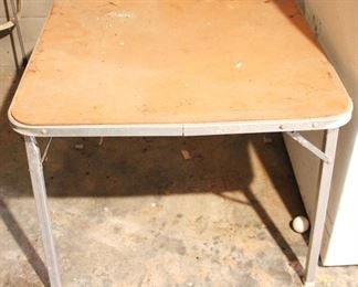 339 - Folding Leg Table 20" x 24" x 24"
