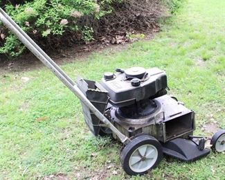 351 - Craftsman Deluxe Shredder/Bagger/Blower 25"
