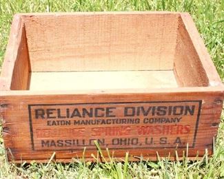 405 - Reliance Division Wood Box 9 1/2" x 12" x 5"
