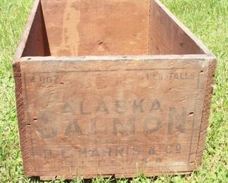 416 - Alaska Salmon Wood Box 13 1/2" x 20" x 11"
