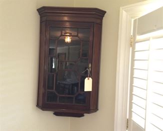 Georgian Mahogany Hanging Corner Cabinet