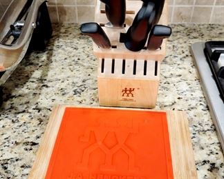Henkel knife block